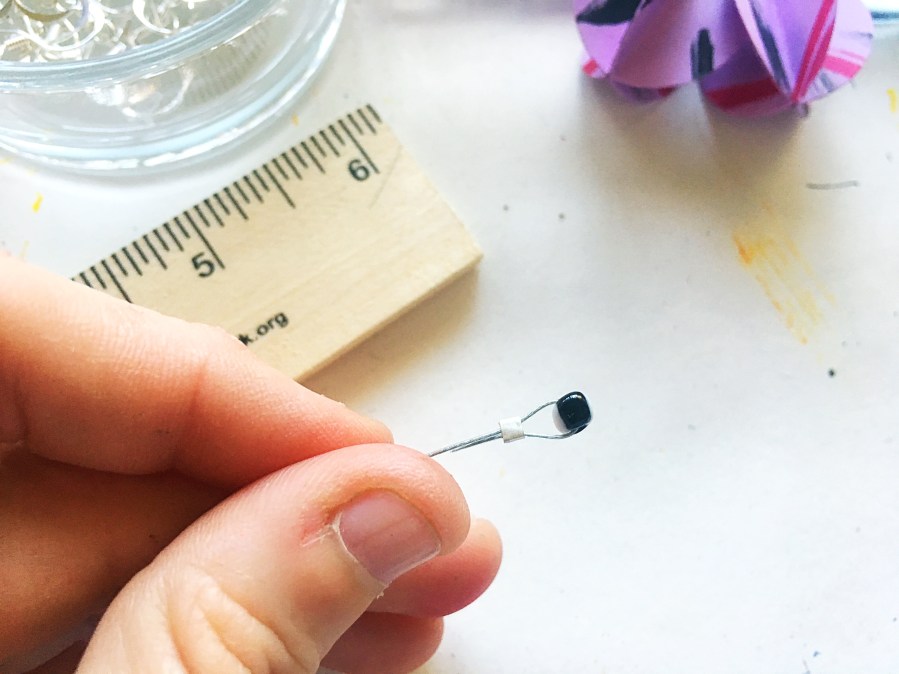 Origami earrings tutorial