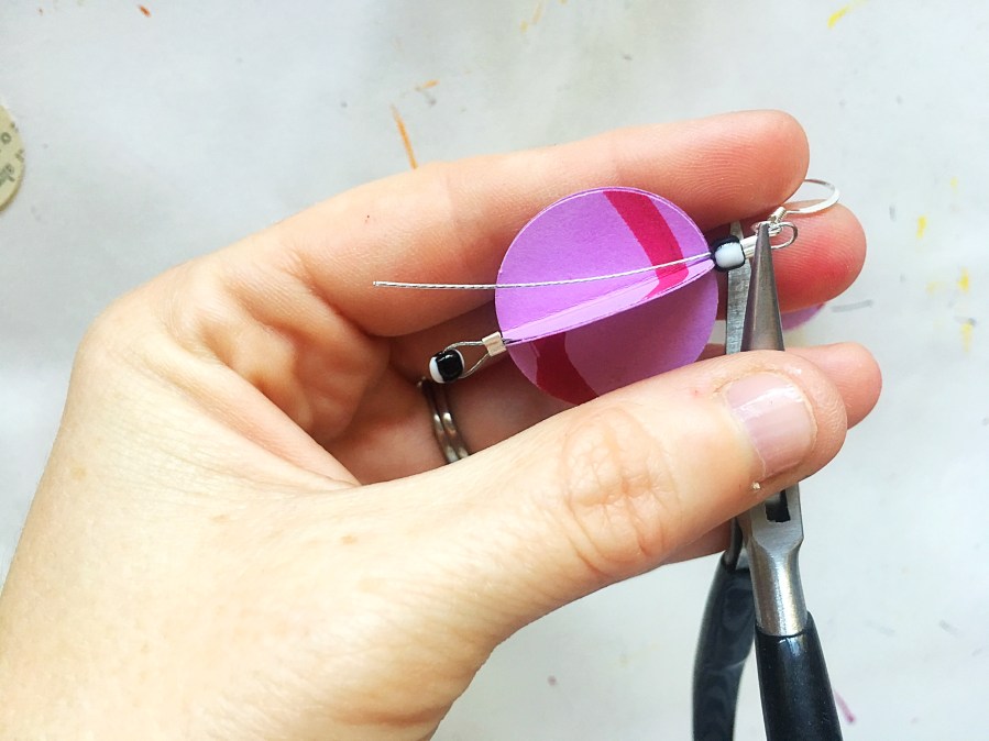 Origami earrings tutorial