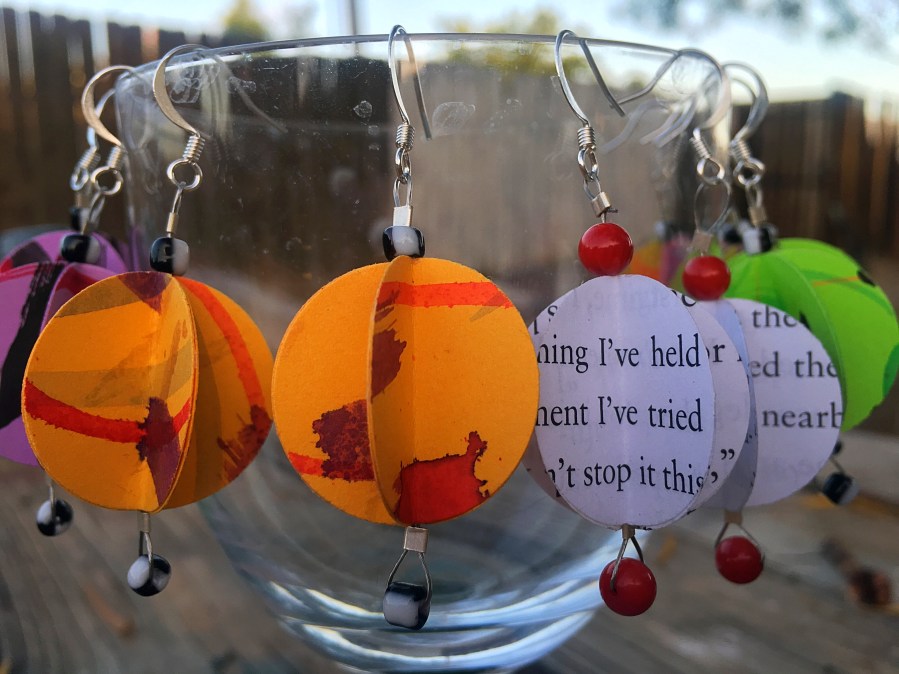 Origami earrings tutorial